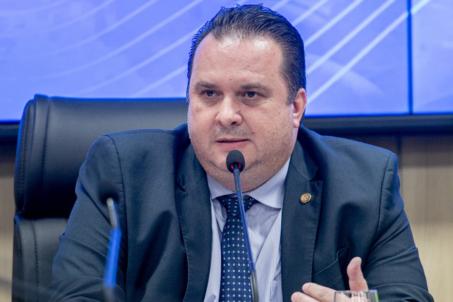 CARRO PCD: Luís do Hospital sugere ao governo elevar o limite de preço para R$ 120 mil