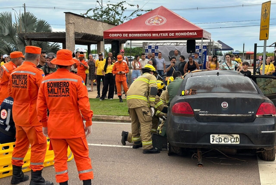 'SUA VIDA VALE MAIS': Campanha realiza simulação e reforça conscientização para educação no trânsito