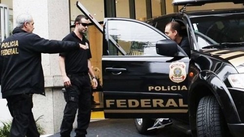 Operação da Polícia Federal prende ex-governador 