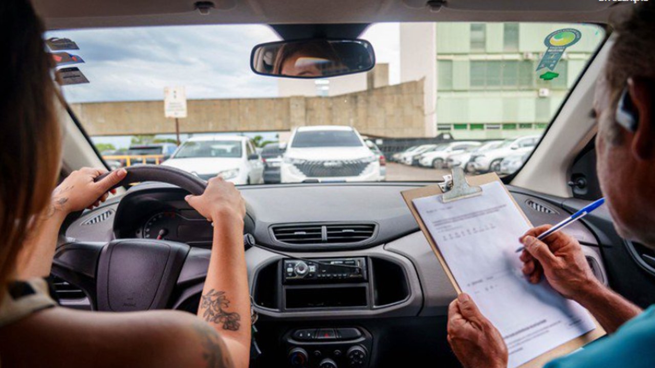 VEJA COMO FICA: Carteira de motorista sem autoescola e até 80% mais barata