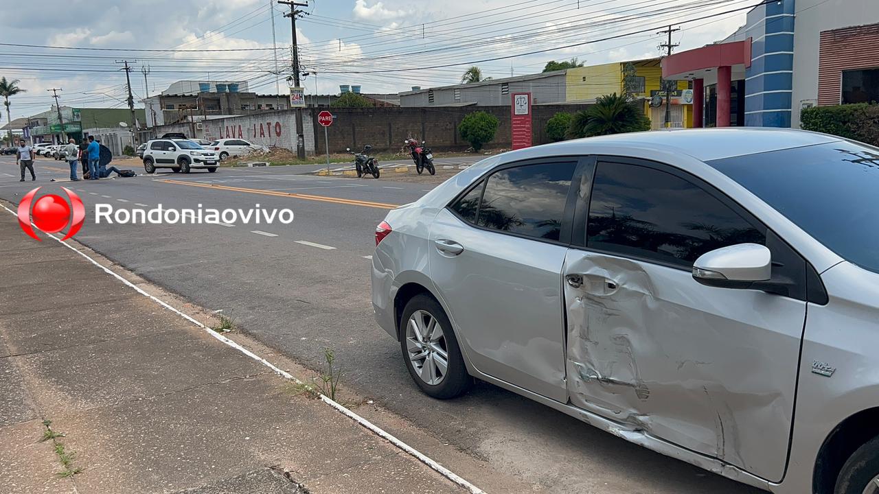 VÍDEO: Motorista de Corolla invade preferencial e causa acidente com criança e pai