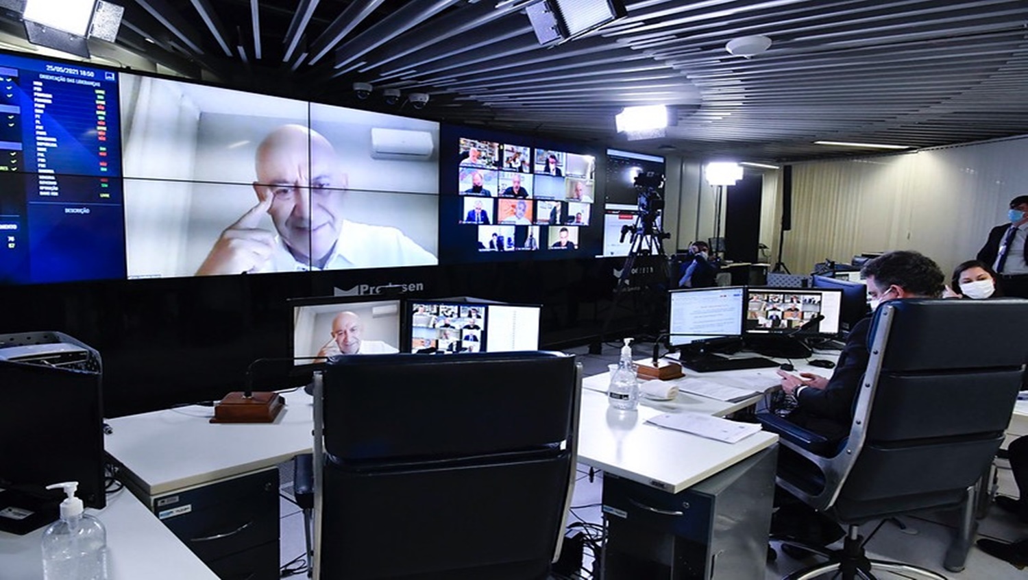 HOMENAGEM: 'Holocausto nunca mais!', afirma o senador Confúcio Moura