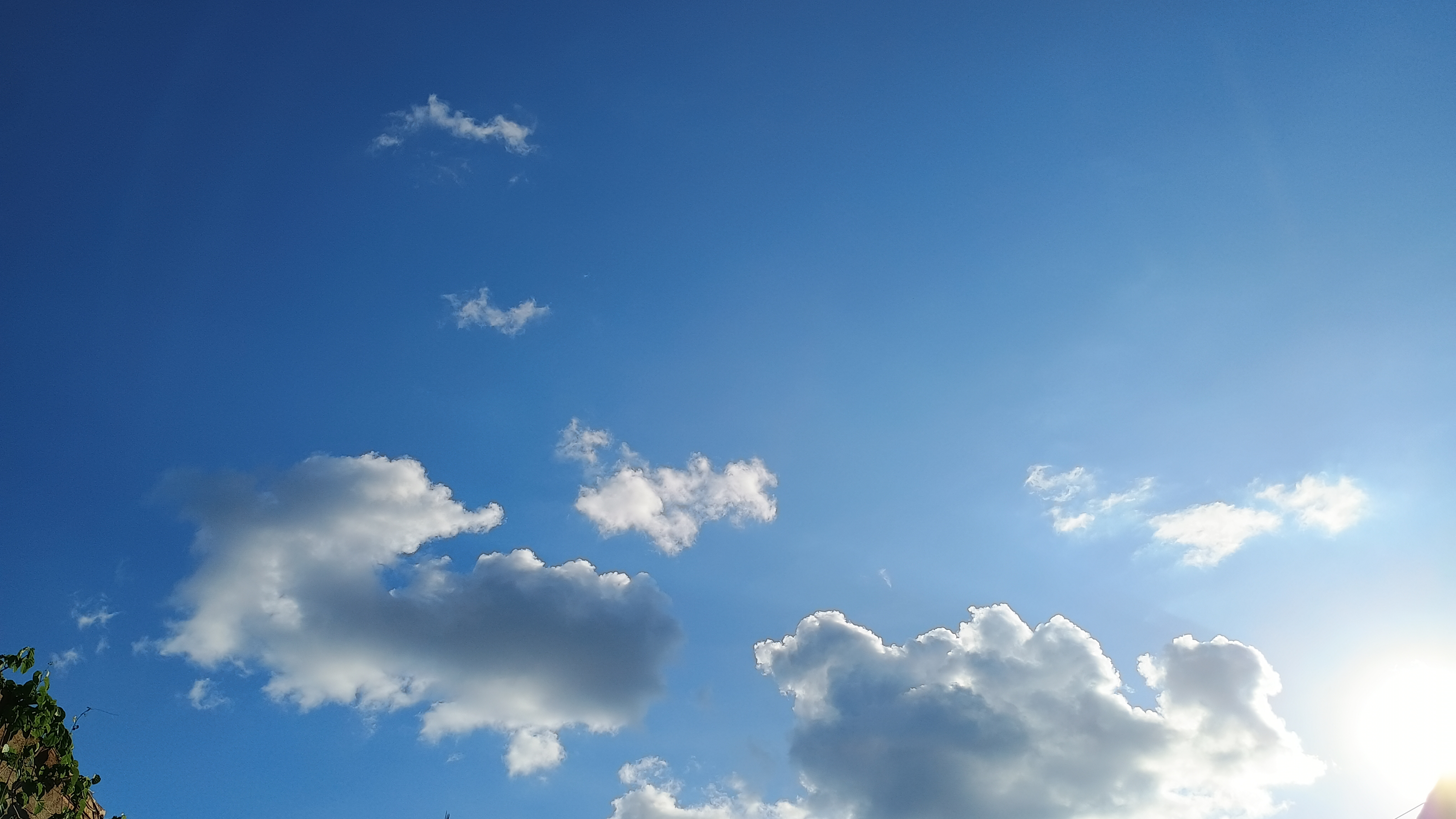 CALOR: Segunda (21) em RO inicia semana com quentura e pancadas de chuva