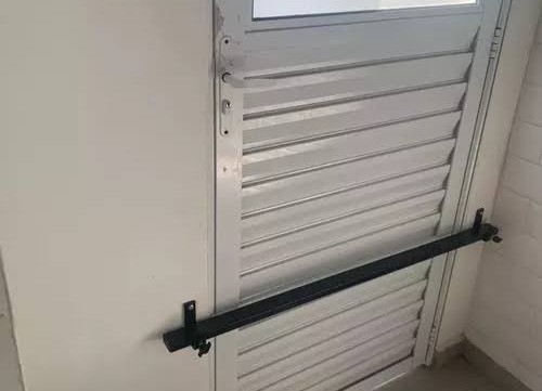 TRANCOU A PORTA: Mulher é surrada por não deixar marido sair para comprar cerveja 