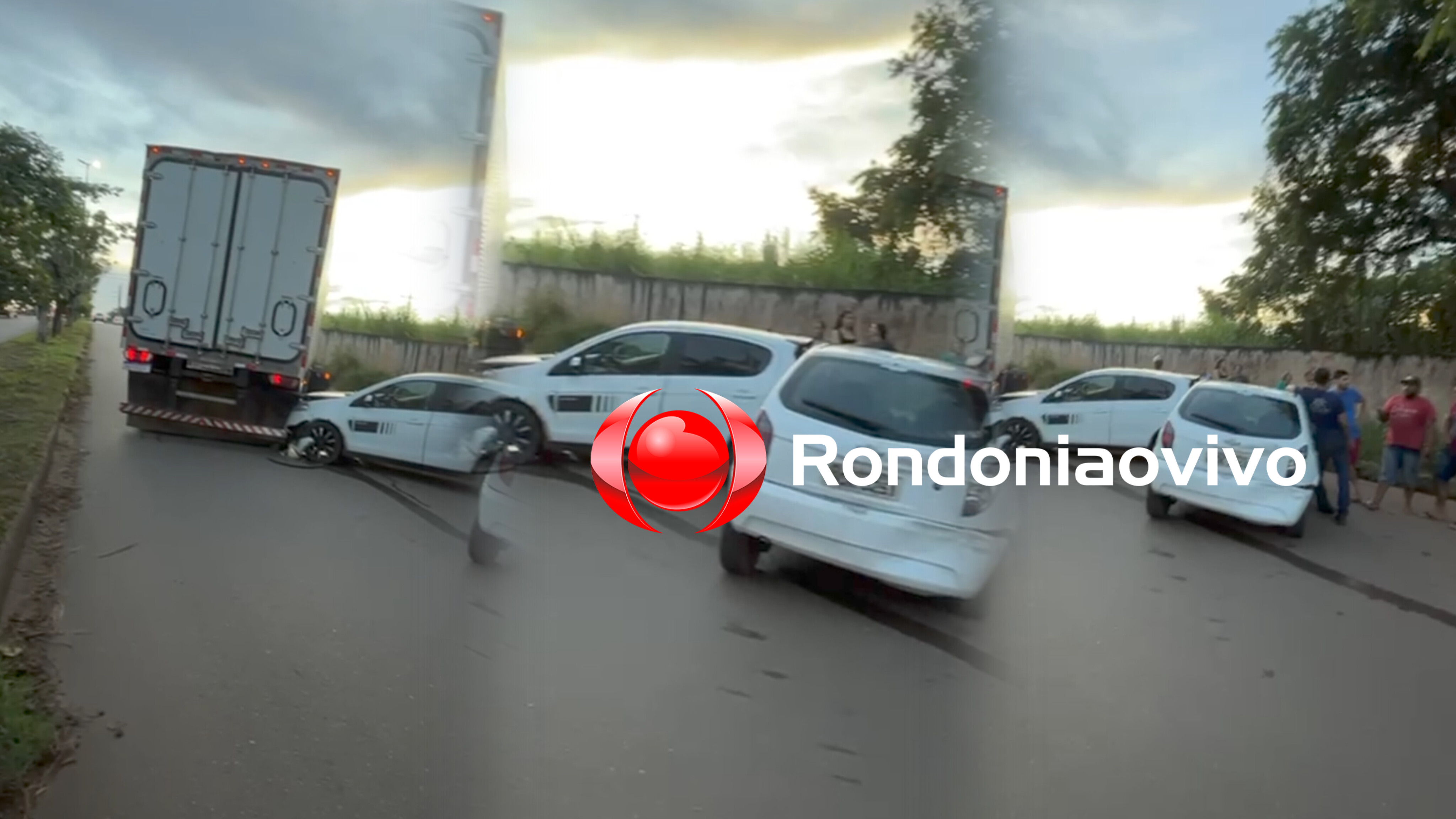 ACIDENTE: Carreta volta de ré e atinge carros na Avenida Rio de Janeiro 