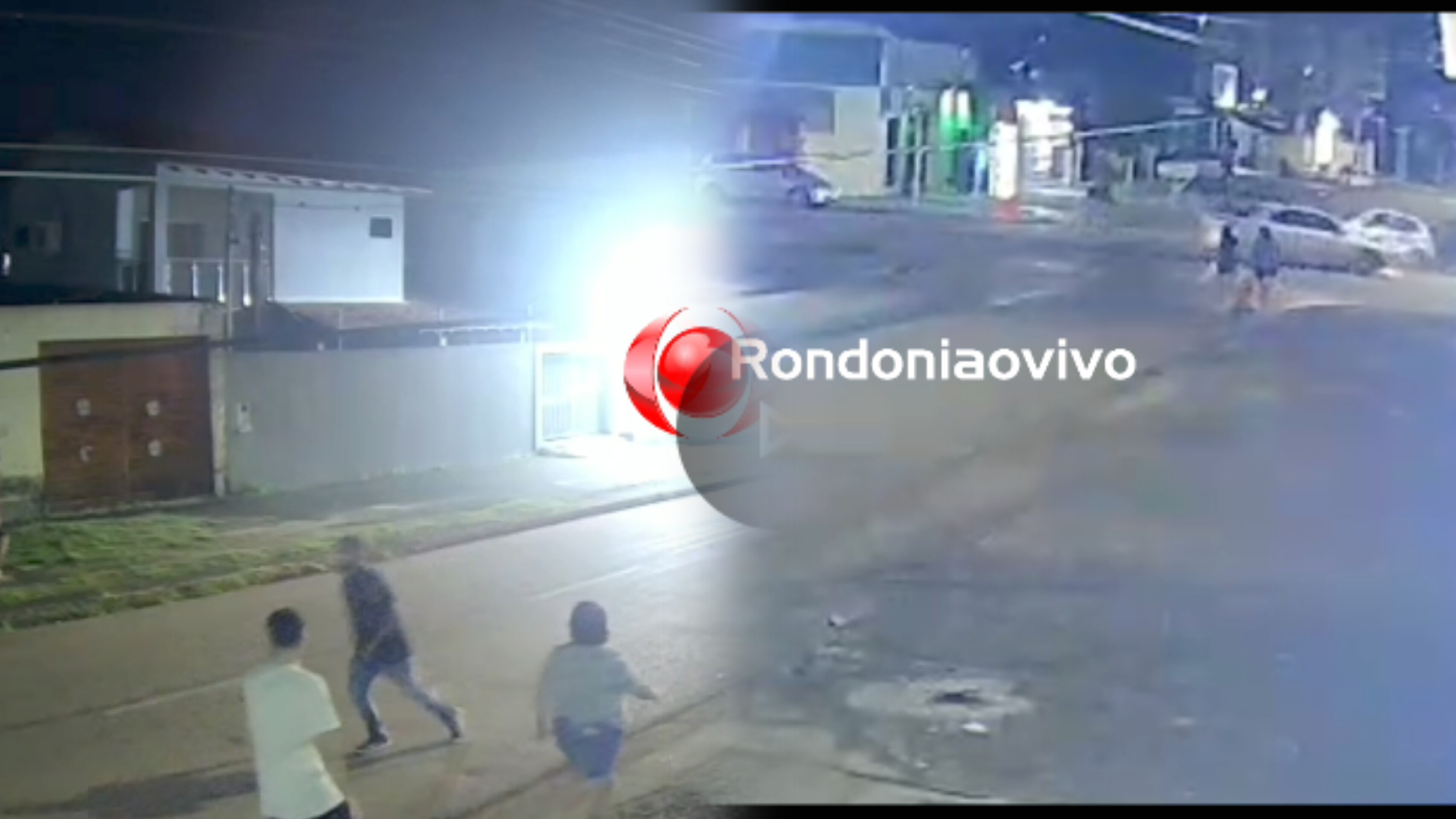 VÍDEO: Motorista na contramão avança preferencial, causa batida e tenta fugir correndo 