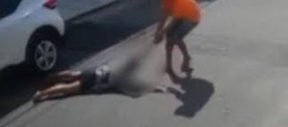 REVOLTANTE: Esposa é arrastada pelos cabelos no asfalto por dançar com amigo do marido 