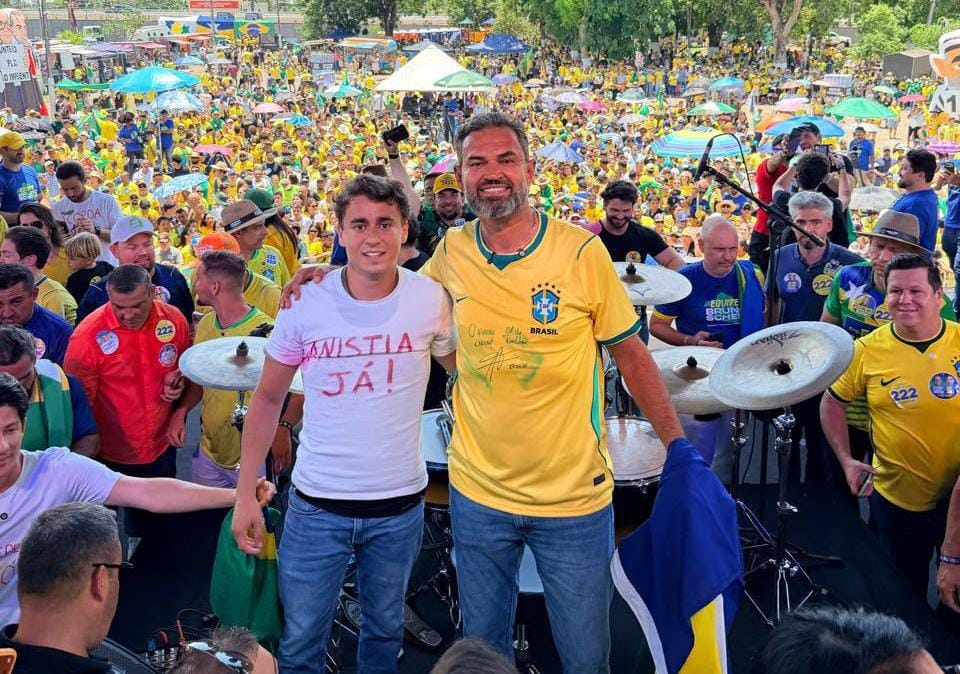 'RONDÔNIA É DE DIREITA': Bruno Scheid e Nikolas Ferreira comandam Fora Moraes' diante de multidão em Ji-Paraná