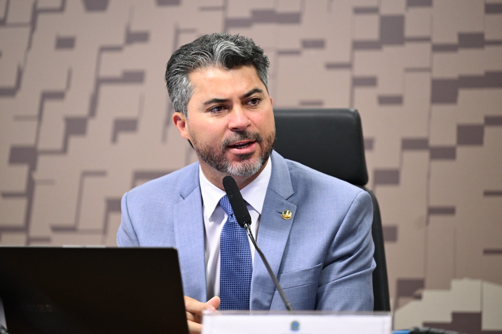 PROJETO APROVADO: Marcos Rogério sugere uso de árvores frutíferas em reflorestamento