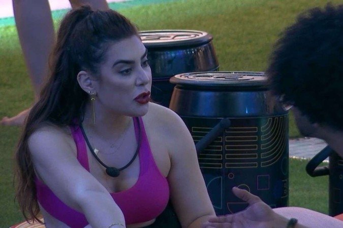 TRETA: Em menos de 24 horas, brothers já reclamam de Naiara Azevedo