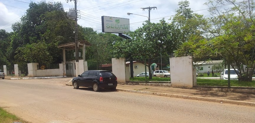 VIGILANTE ATENTO: Bandidos são recebidos a tiros ao tentarem roubo no prédio da Sedam 