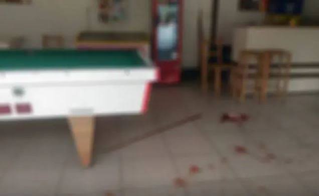 HOSPITALIZADO: Homem é agredido com taco de sinuca na cabeça em bar no bairro Cidade do Lobo