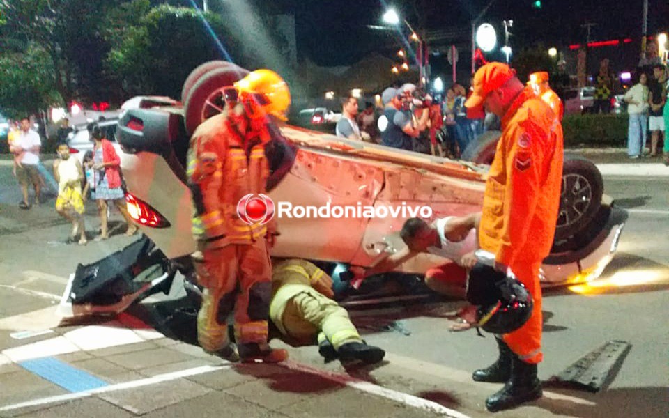 URGENTE: Acidente com capotamento na Avenida Jorge Teixeira deixa criança e mãe feridas