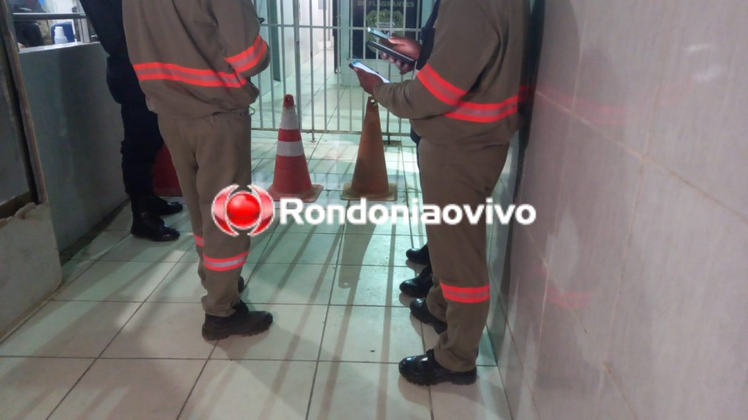 NA MARRA: Mulher saca arma e exige que eletricistas religuem energia de casa