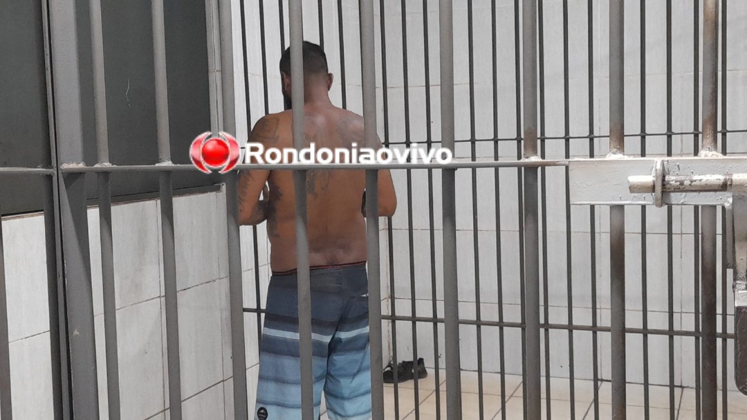 SE EXIBINDO: Batalhão de Choque prende homem com duas armas e rádios da polícia 