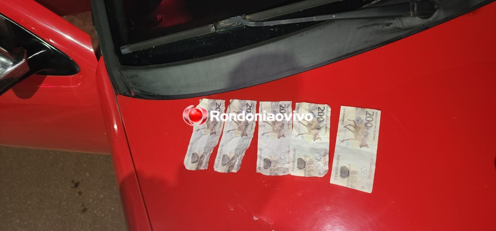 NO COMÉRCIO: Trio é levado para a PF acusado de passar notas de R$ 200 falsificadas 