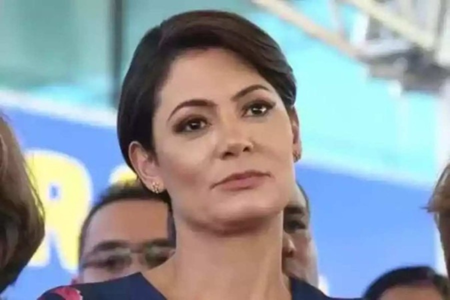 NEGOU: Michelle desmente que Bolsonaro tenha sido internado no HFA