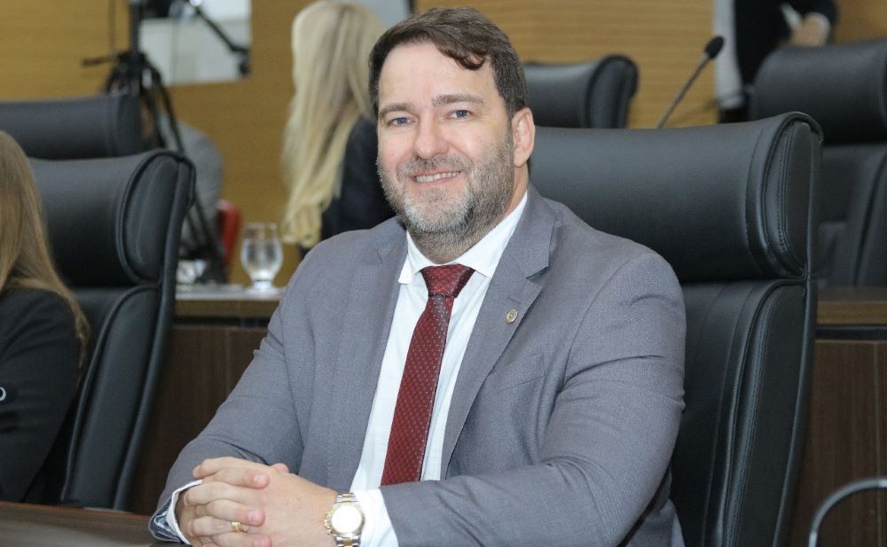 ALEX REDANO: Deputado destina R$ 300 mil para aquisição de implante contraceptivo 