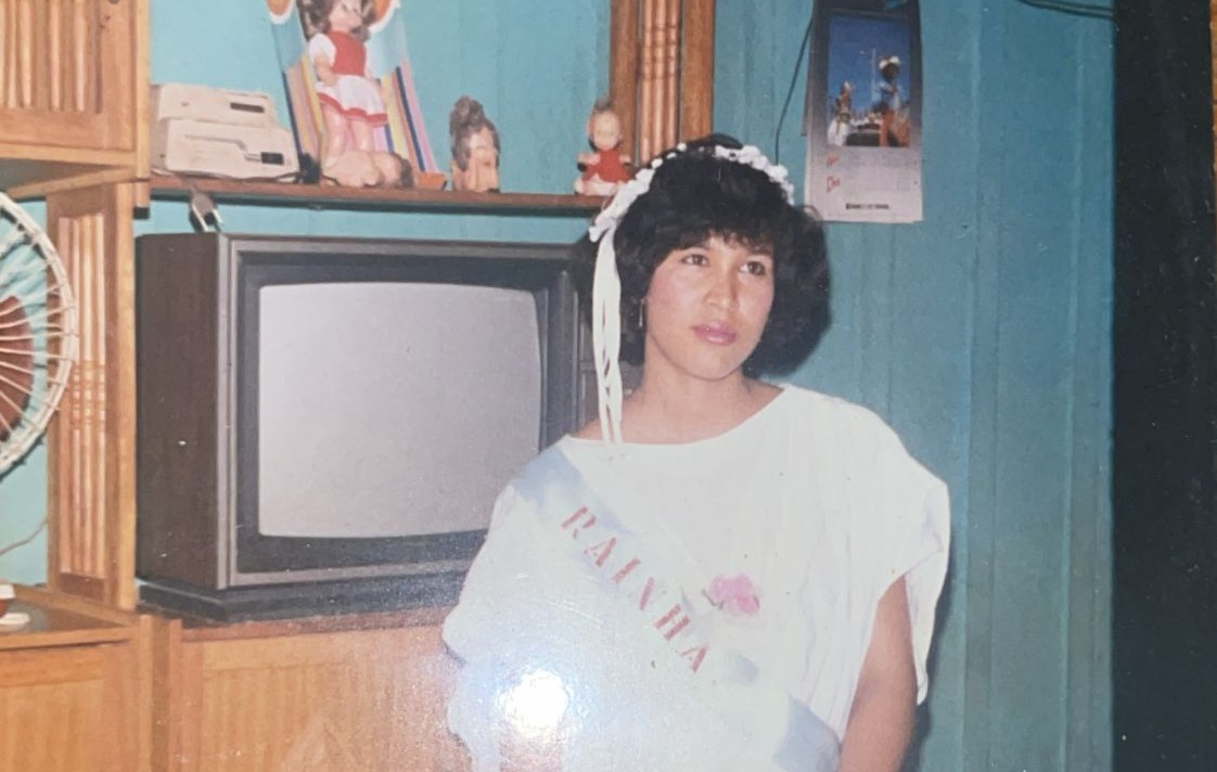 RETRATO DE MULHER: Leia a crônica Três fotografias e uma vida inteira de histórias por Laiara Gonçalves