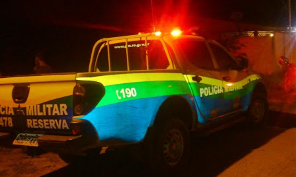 SOM ALTO: Briga em condomínio entre vizinhos acaba com irmãos agredidos a cadeiradas