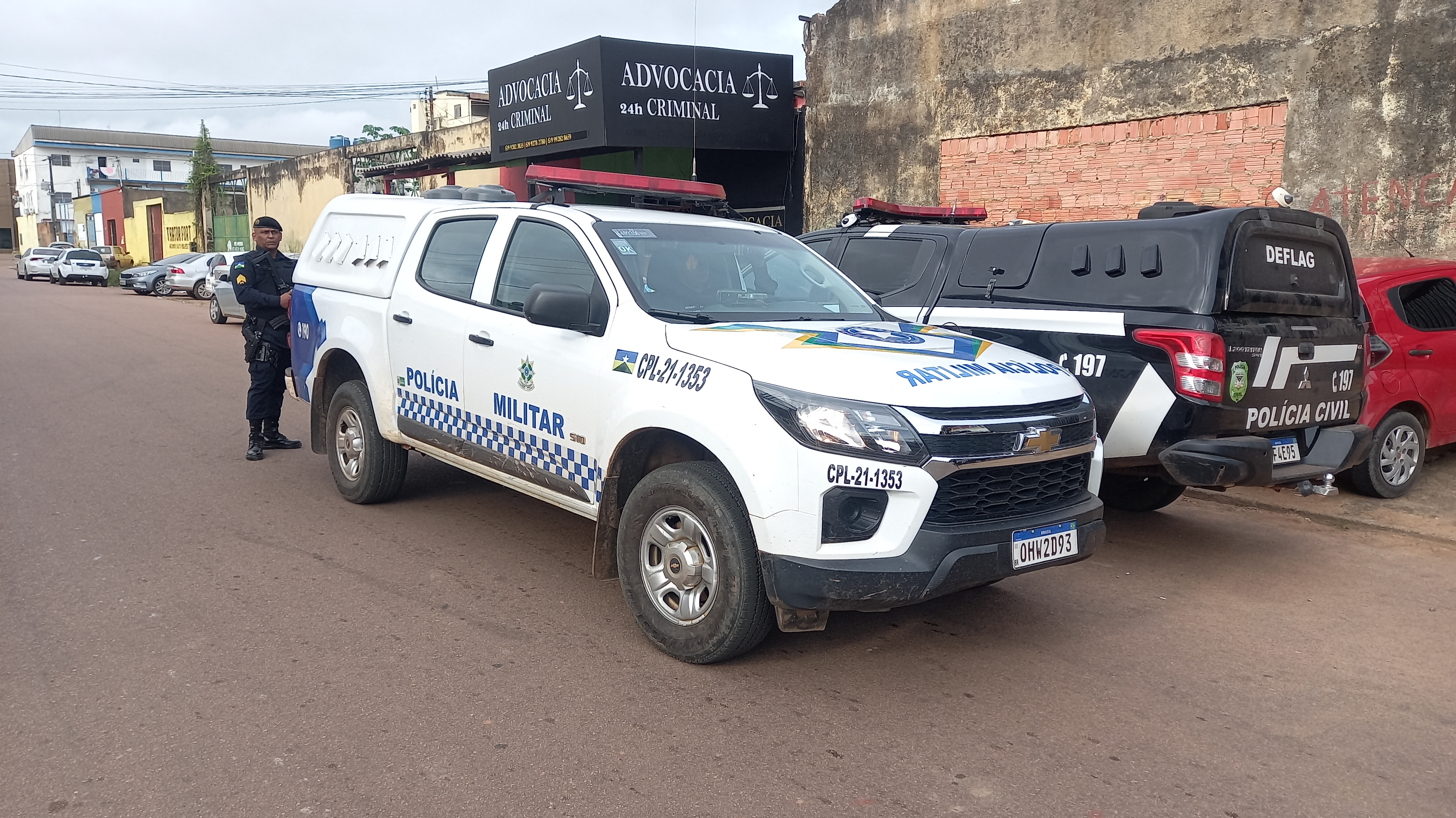 CAIU: Funcionário é flagrado furtando peças de celulares em empresa