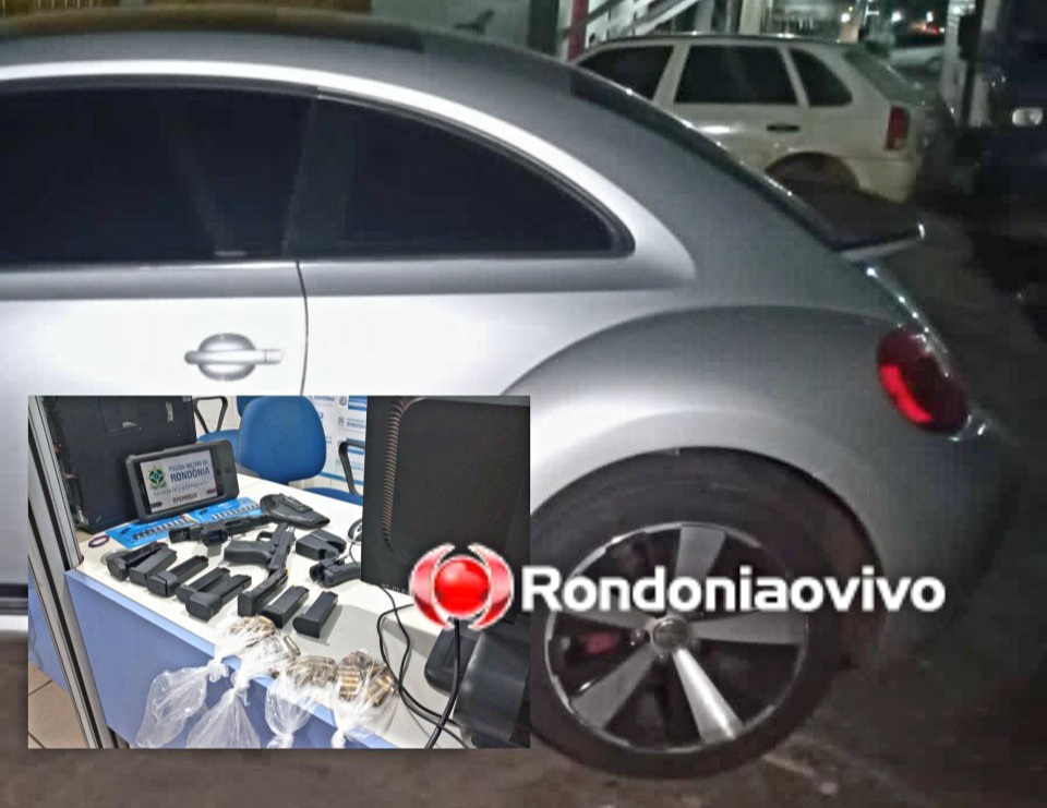 NO FUSCA: PM prende homem com duas armas, várias munições e documentos falsos