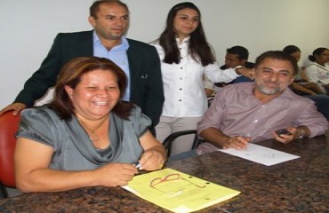 Gestão democrática discutida entre vereadores e diretores em Porto Velho