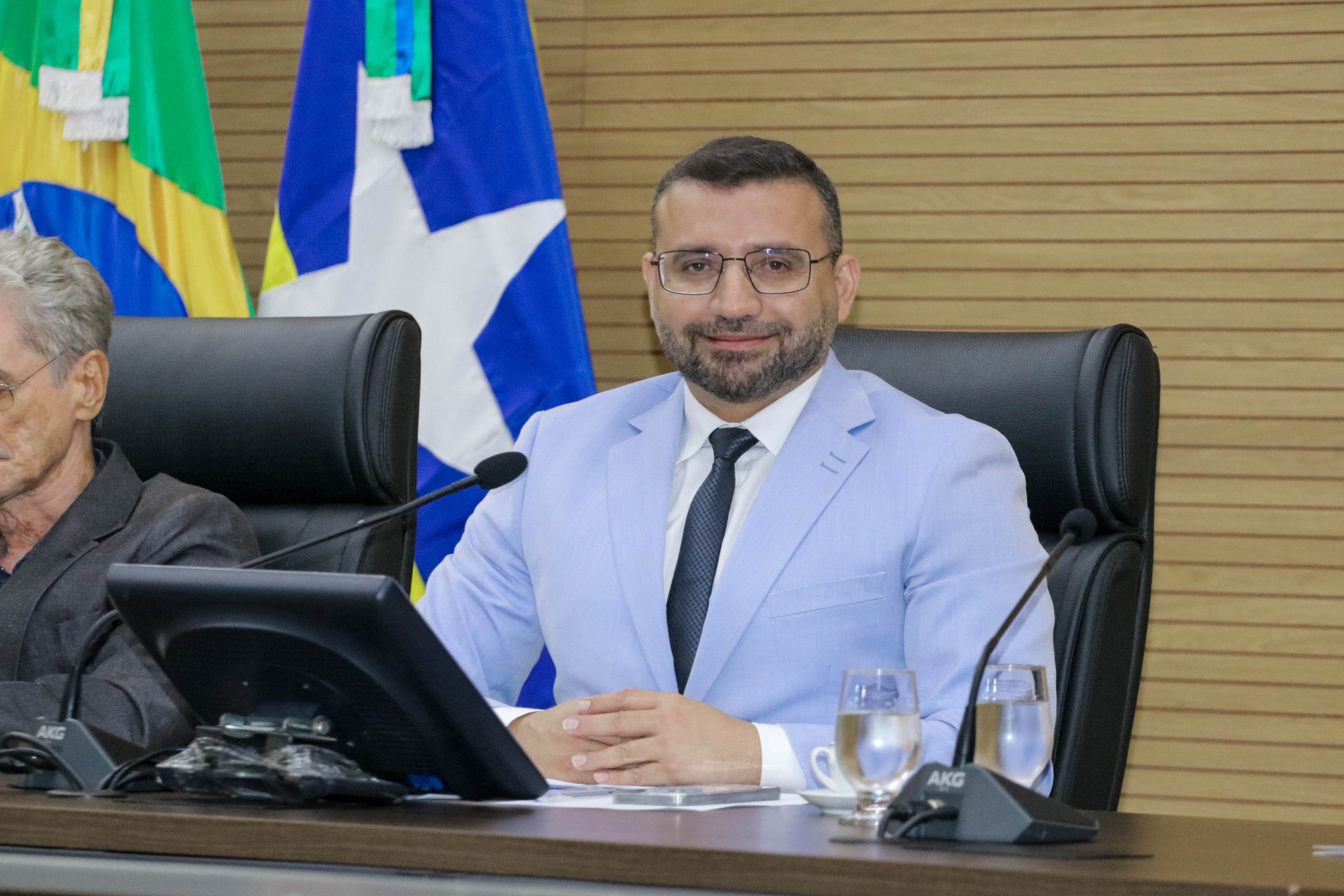 RIBEIRO DO SINPOL: Deputado homenageia profissionais da Contabilidade em sessão solene