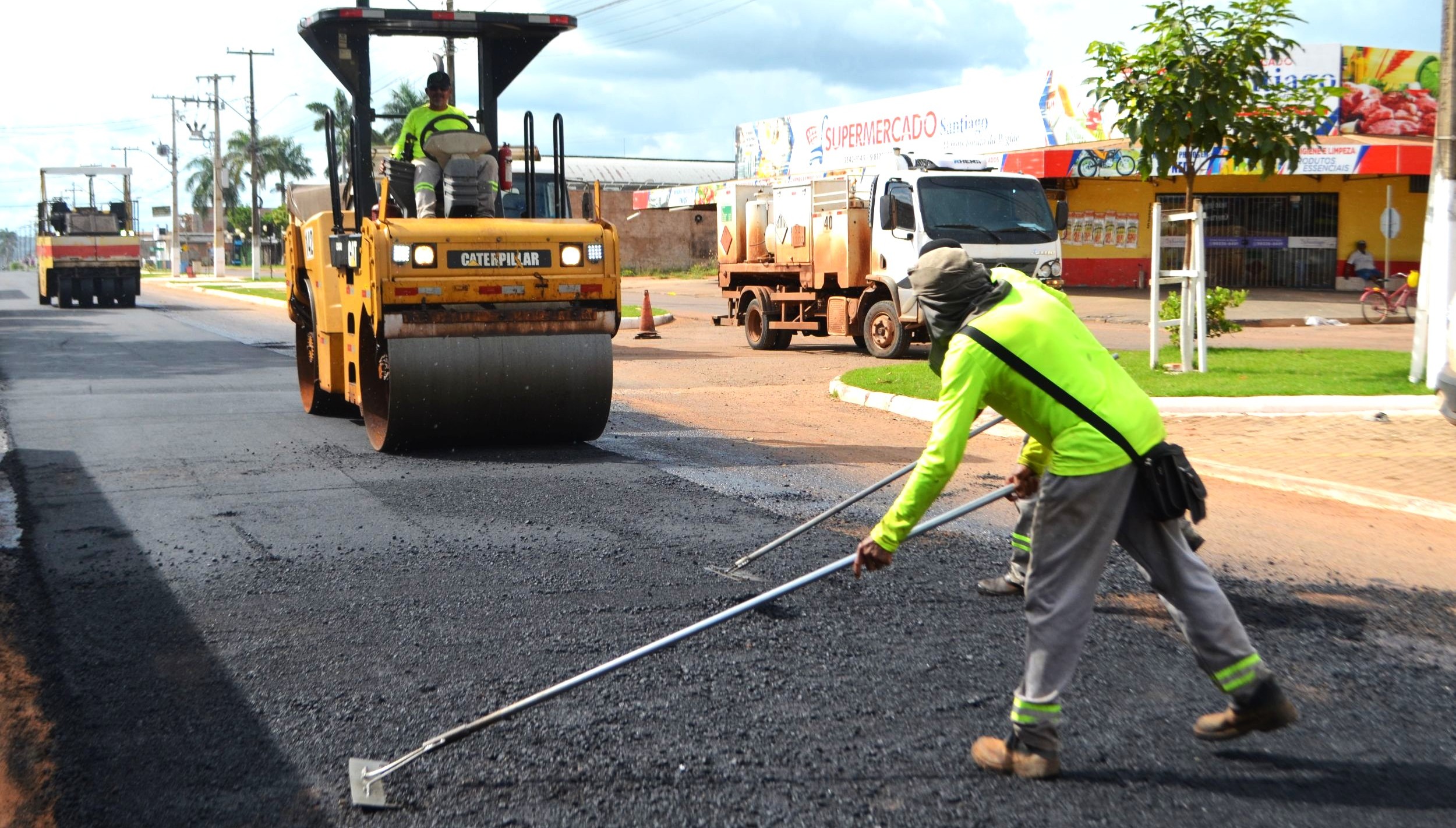 EZEQUIEL NEIVA: Deputado destaca transformação urbana com obras de recapeamento em Cerejeiras