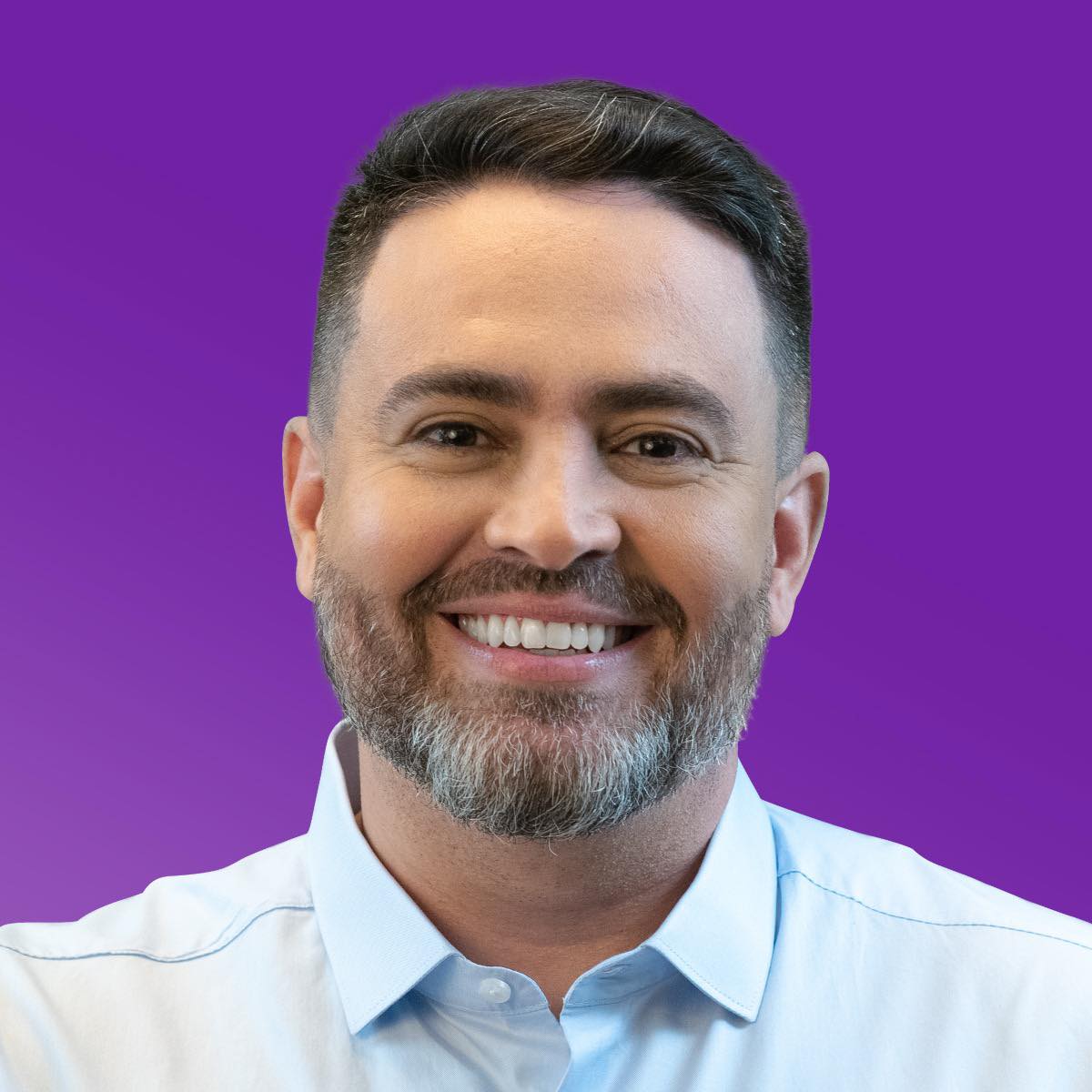 ENQUETE: Você acredita que Léo Moraes como pré-candidato em Porto Velho fortalece a democracia?