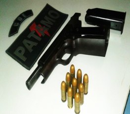 Adolescente é apreendido com pistola de origem espanhola

