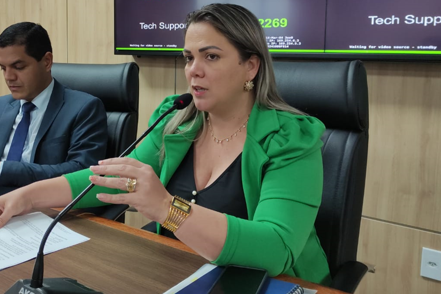 CLÁUDIA DE JESUS: Deputada solicita nomeação de aprovados em concurso da Sesau