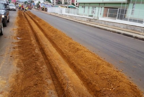 TRANSTORNO - Falta de retorno em avenida deixa comunidade revoltada

