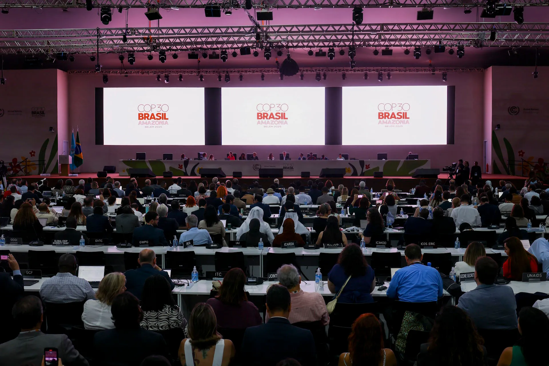 COP30: Na abertura da conferência, Brasil pede mais investimentos em clima e menos em guerras