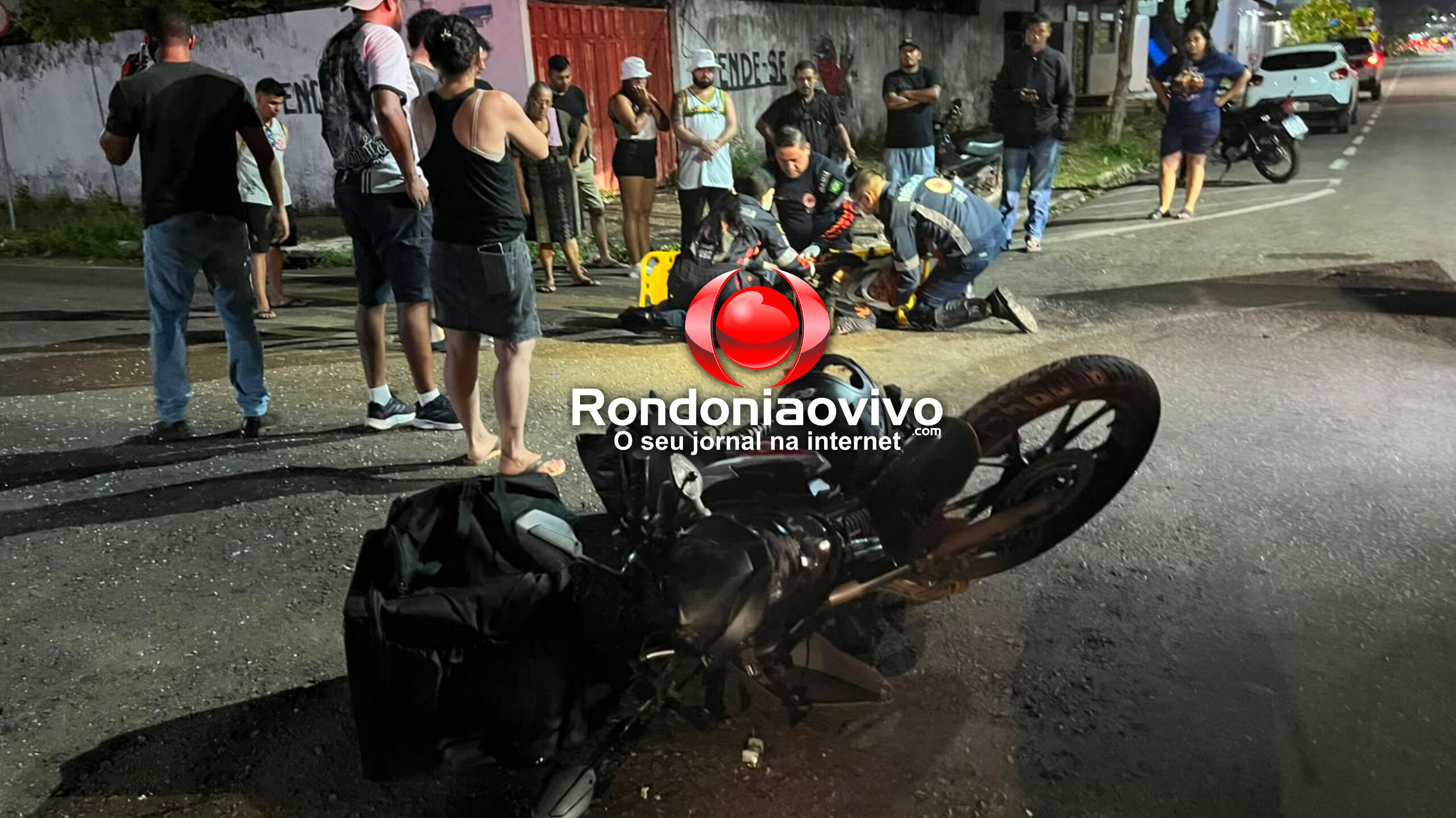 VÍDEOS: Motoboy de delivery fica em estado gravíssimo após acidente na Abunã
