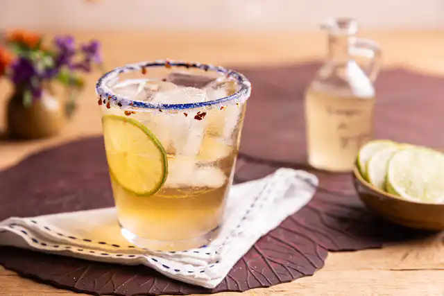 ‘SEXTOU’: Receita de drinque de cerveja com gengibre e limão