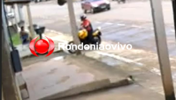 VÍDEO: Homem é flagrado furtando motocicleta de vizinho na zona Leste 