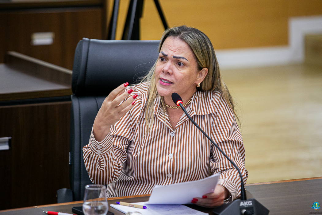 CLAÚDIA DE JESUS: Dep. pede pavimentação de rodovias que ligam Ouro Preto do Oeste a Rondominas