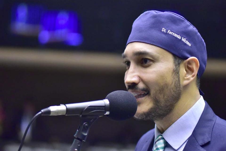 ISENÇÃO TRIBUTÁRIA: Fernando Máximo explica benefício para igrejas aprovado por unanimidade