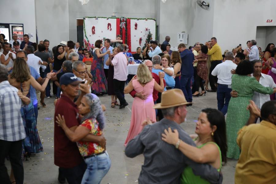 DEU B.O: Polícia Militar intervém em confusão durante 'Baile dos Idosos'