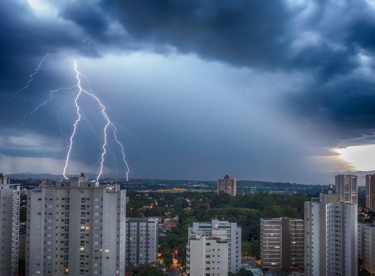 TEMPORAL: Sexta(16) será de calor de 40°C, chuva e trovoadas em RO
