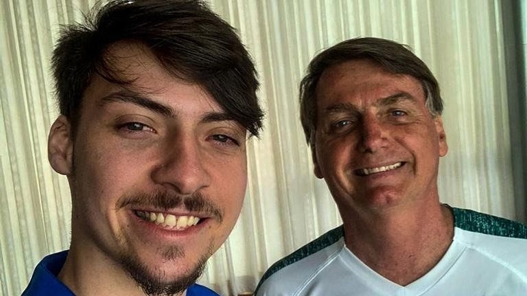 FILHO 04: Renan Bolsonaro estará no Acre participando de futebol solidário