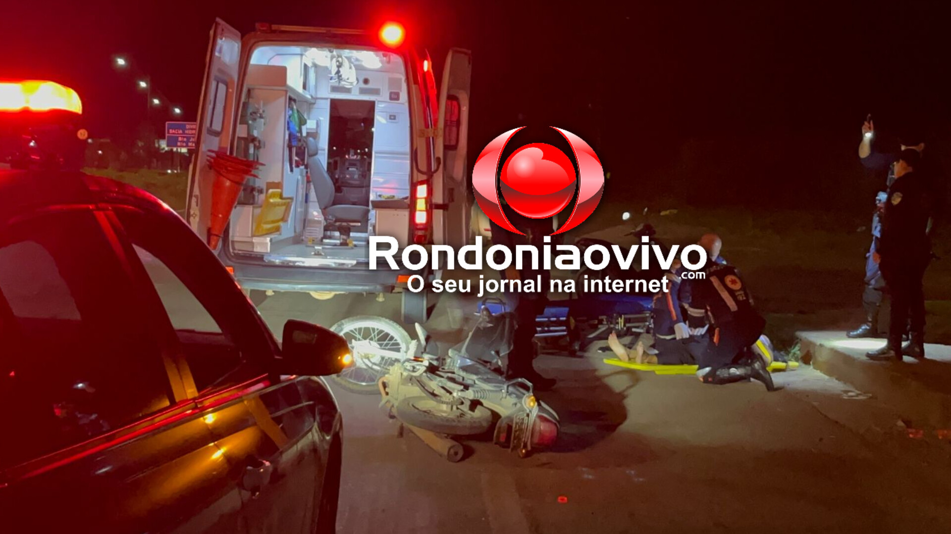 PERDEU O CONTROLE: Mulher é vítima de grave queda de moto na Rua da Beira