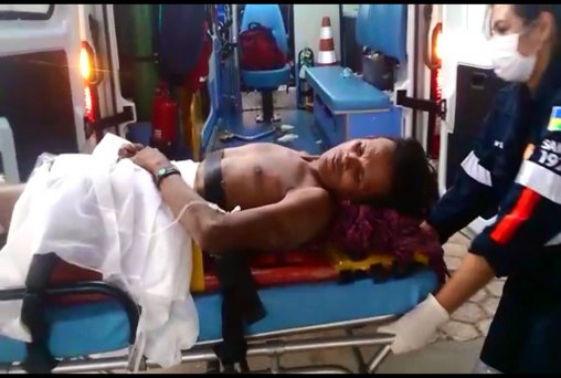 Homem é socorrido após ser baleado na zona leste 
