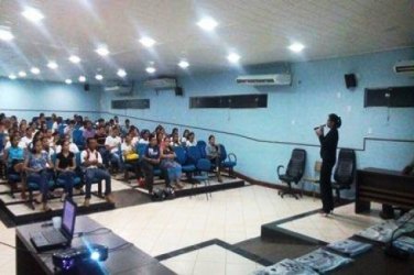 SEBRAE realiza apresentação para alunos do Projovem 