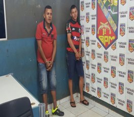 Suspeitos de roubos são presos com arma artesanal
