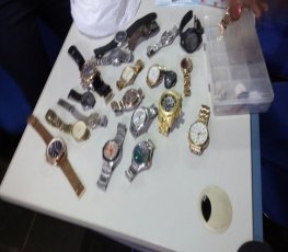 SEVIC do 2° DP recupera arma e objetos roubados na casa de coronel
