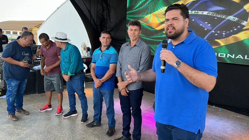 ALTO ALEGRE DOS PARECIS: Jean Oliveira participa das comemorações do 28º aniversário do município