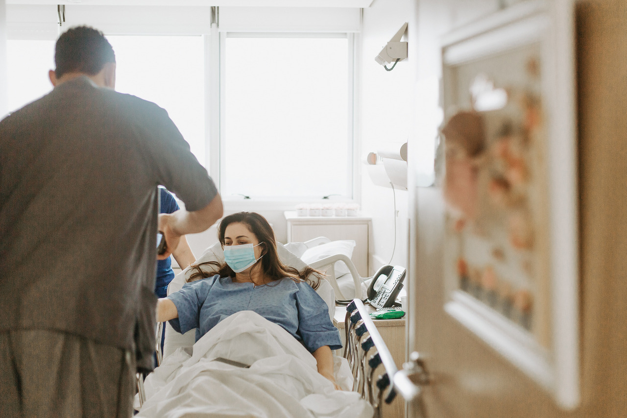 ELAS: Mulheres passam a ter direito a acompanhante em atendimento de saúde