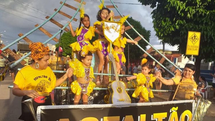 GRATUITO: Gres Asfaltão desfila neste sábado para a comunidade no Bairro Santa Bárbara